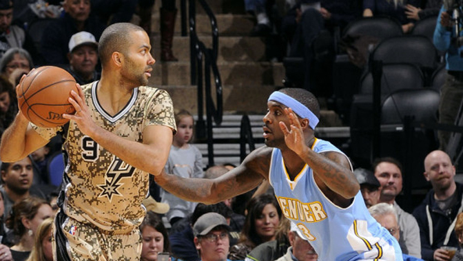 被与梅西比较？伦纳特-卡尔：我不能和他相比，他是我的偶像（被拿来和梅西对比？伦纳特-卡尔：不敢同日而语，他是我的偶像）