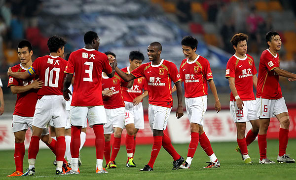 防守队员：能不能讲点武德？（防守球员：能不能讲点规矩？）