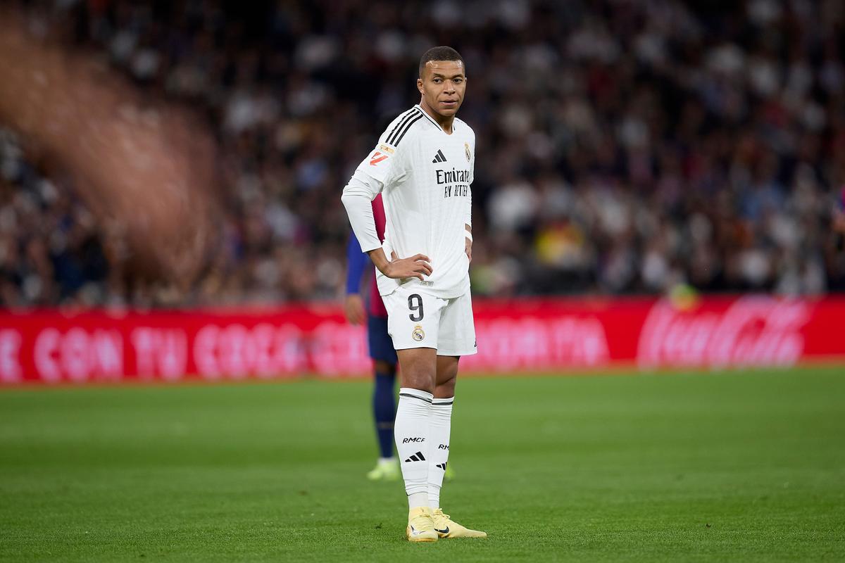 土耳其足协公布对102名涉赌球员处罚结果，其中5人被禁赛1年（土耳其足协通报：102名涉赌球员被处罚，5人禁赛一年）