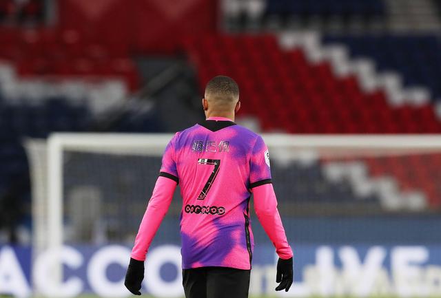 斯洛特：基耶萨生病了，加克波踢利兹联伤了将缺席几周（斯洛特：基耶萨生病缺阵，加克波战利兹联受伤将休战数周）