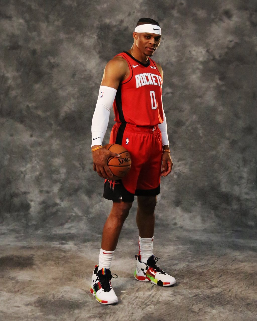 4个月！皇马27岁铁卫2年3次重伤，生涯亮红灯（伤停4个月！皇马27岁后卫两年三度重伤，职业生涯拉响警报）