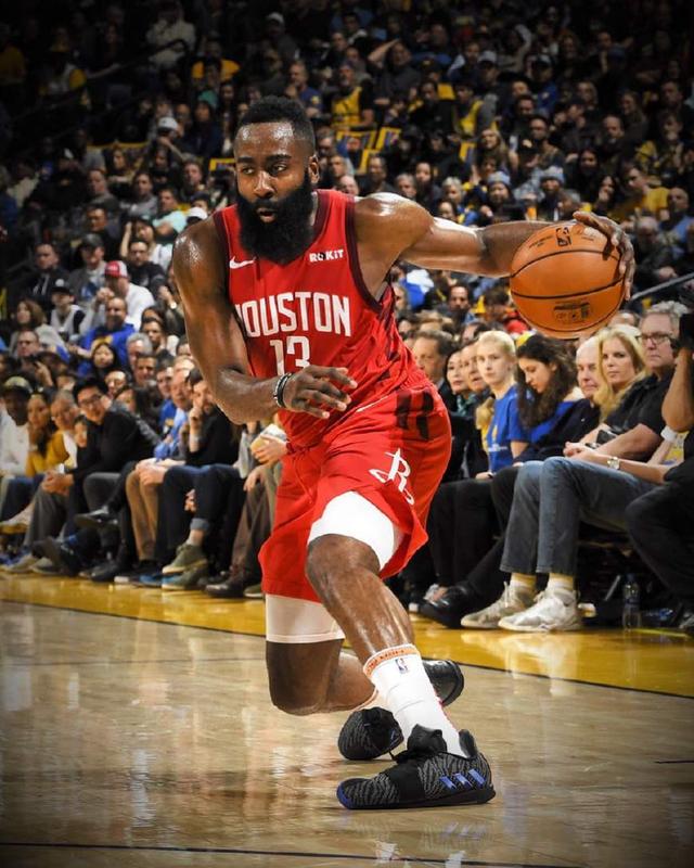 经纪人：当年尼斯管理层“绑架”了埃弗拉，想强行卖他去巴萨（经纪人称尼斯高层曾以“绑架”手段逼埃弗拉转会巴萨）